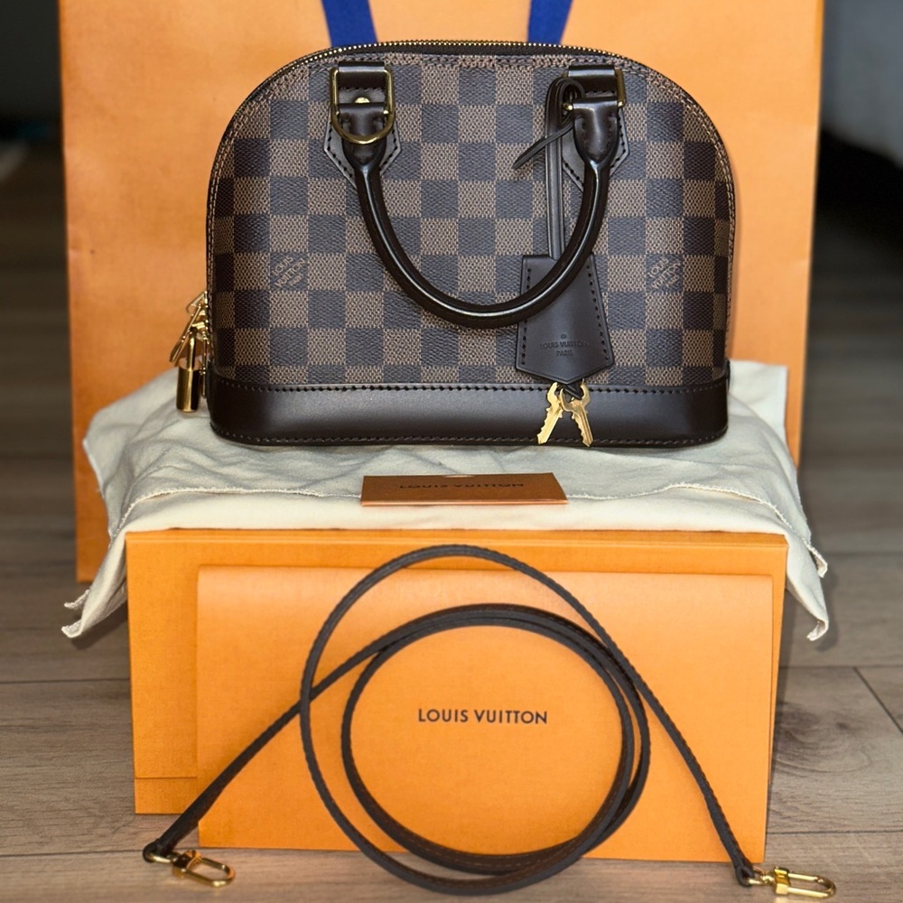 Like New - Louis Vuitton Alma BB Handbag (2020)